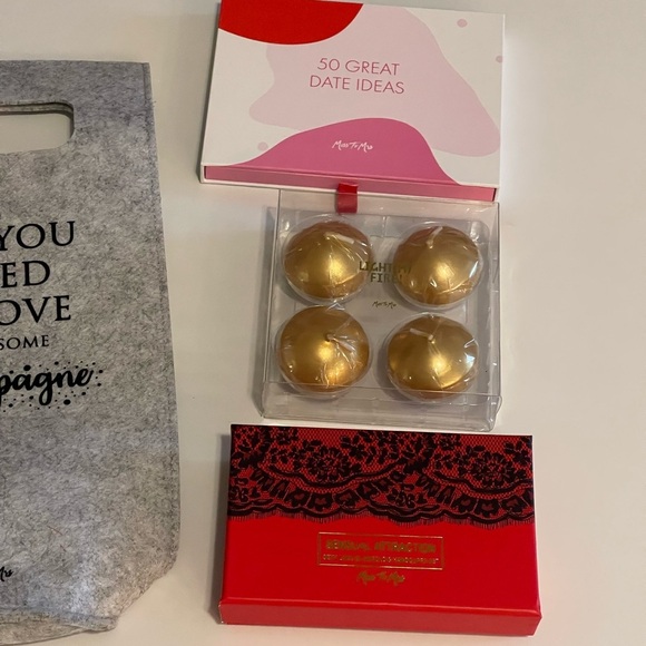 Miss to Mrs Honeymoon Set - Picture 3 of 9